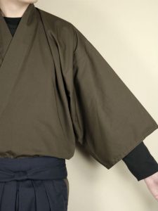 Half clothes (brown)