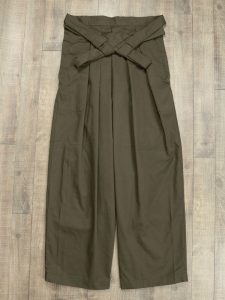 Hakama pants (brown)