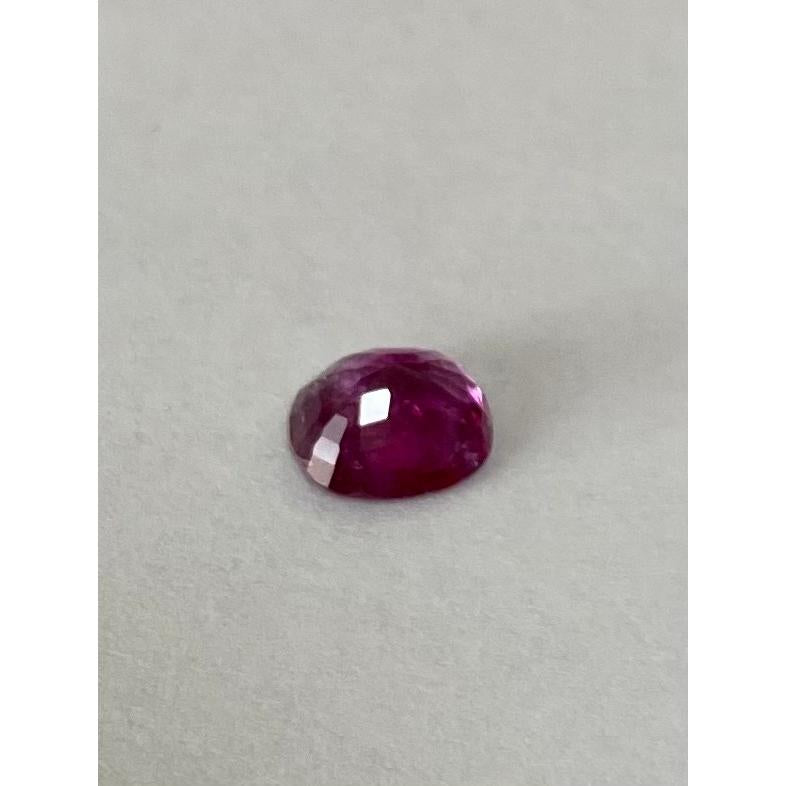 ミャンマー産　ピジョンブラッド　ルビー　1.35ct